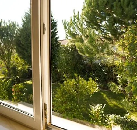 Апартаменты Edles In Architektenvilla Mit Grossem Pool, Sauna, Dachterrasse Und Malerischem Garten Патаяш