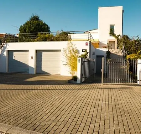 Edles In Architektenvilla Mit Grossem Pool, Sauna, Dachterrasse Und Malerischem Garten Appartamento Pataias
