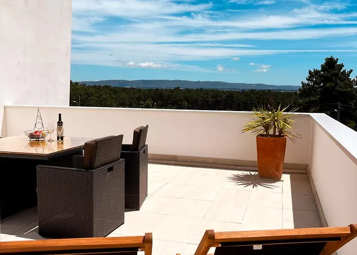 公寓 Edles In Architektenvilla Mit Grossem Pool, Sauna, Dachterrasse Und Malerischem Garten